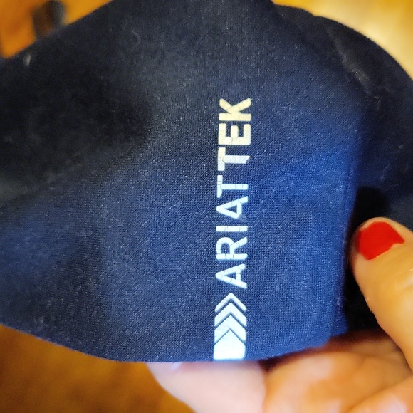 ARIAT Quarter Zip Jacket - Picture 6 of 11